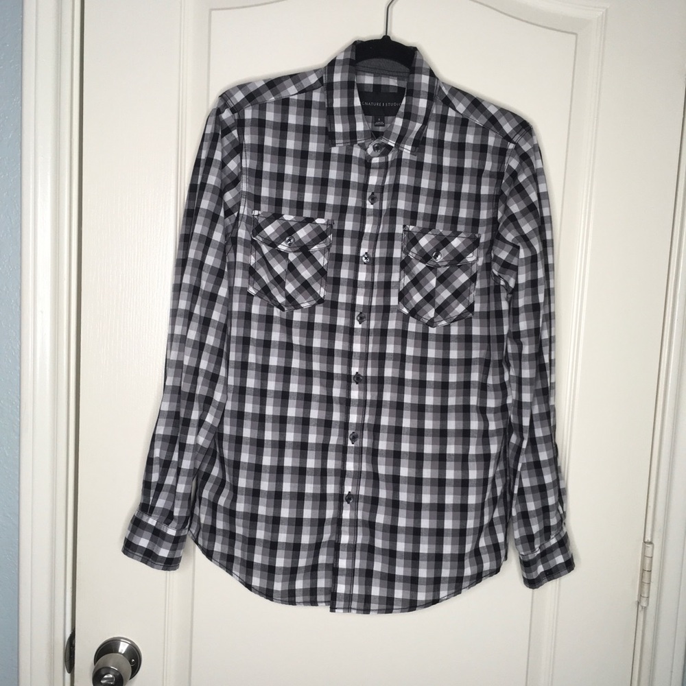 Men’s Signature Studio button down